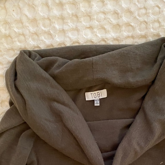 TOBI Off the Shoulder Bodycon Sweater Knit Dress - Picture 8 of 10